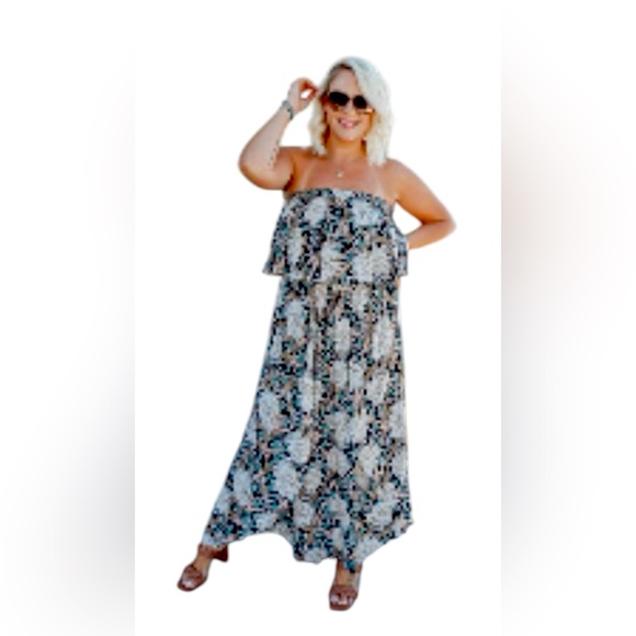 Kori Dresses & Skirts - Kori Always Impressing Floral Tube Top
Maxi Dress - Size Large